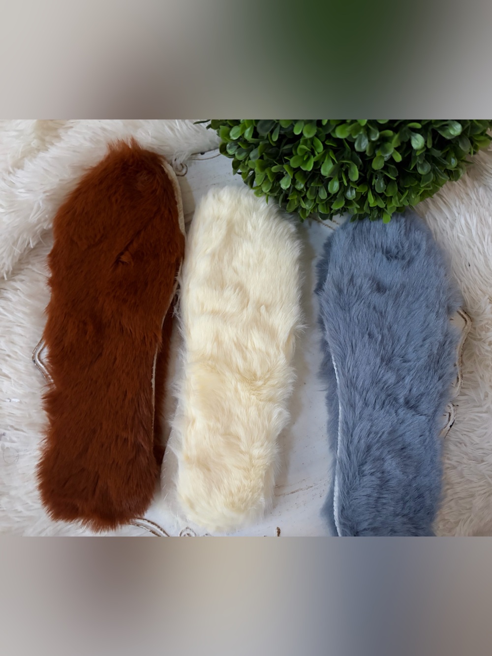 Women size 9 Brown Faux Fur shoe liners